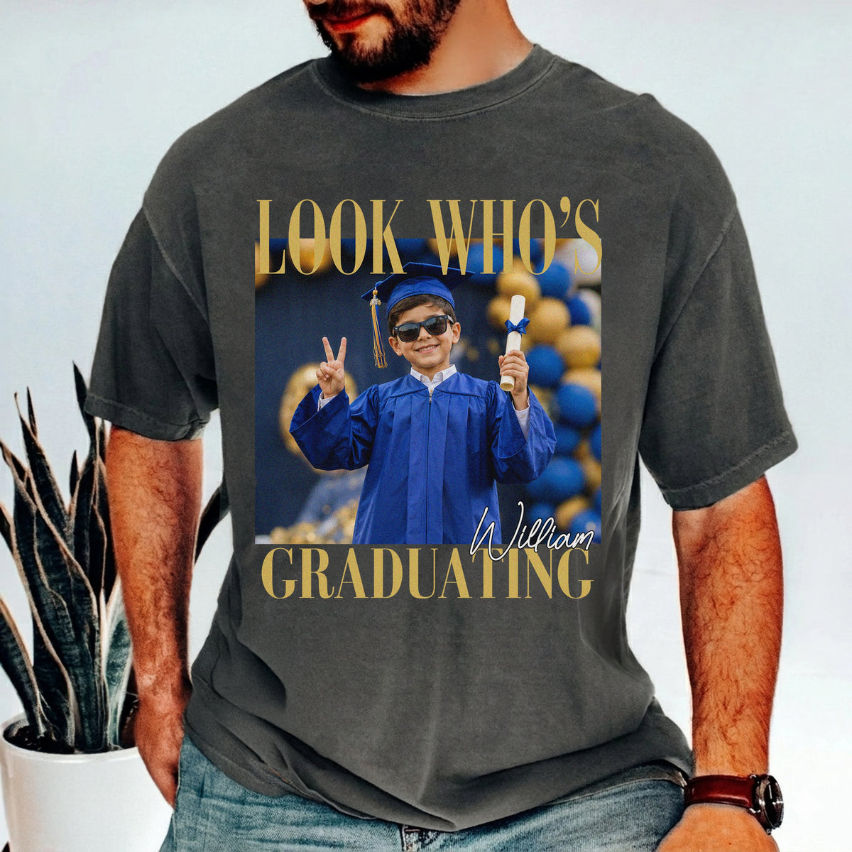 Custom Photo Look Who's Graduating Comfort Shirt - Personalized Senior Gift LM32 669599