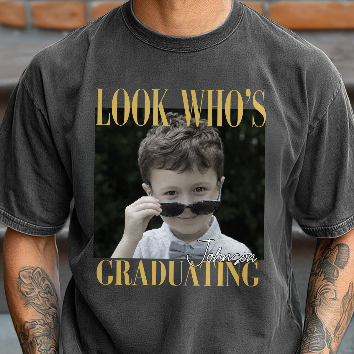 Custom Photo Look Who's Graduating Comfort Shirt - Personalized Senior Gift LM32 669599