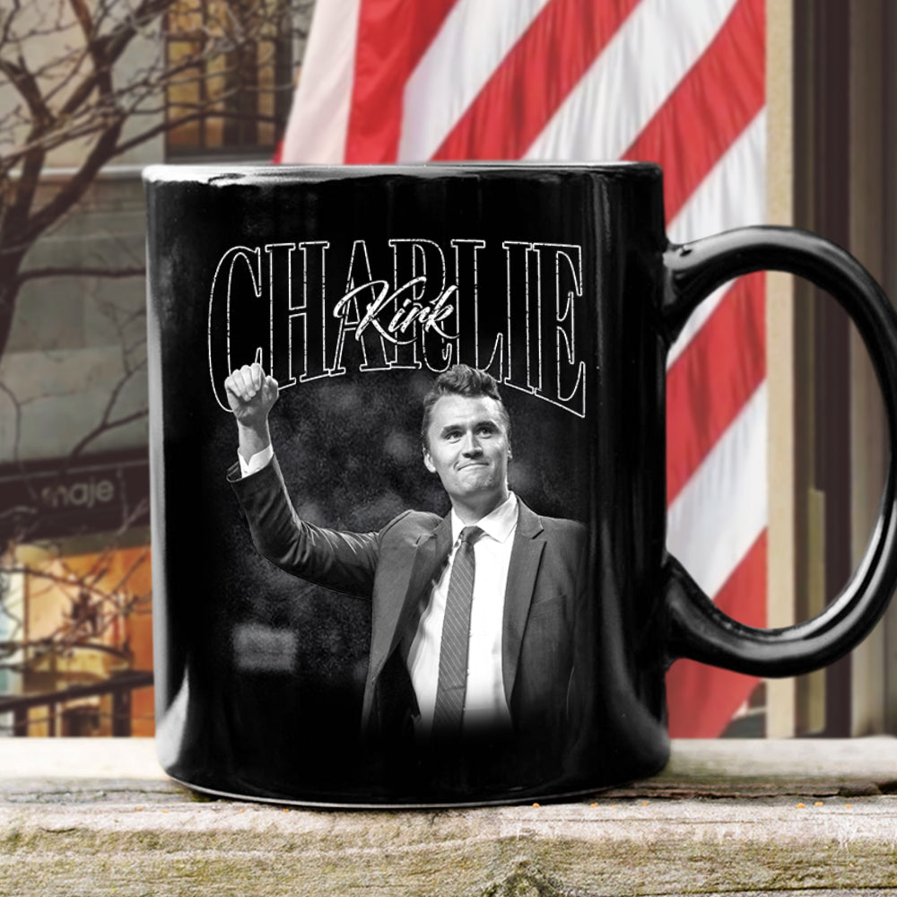 Charlie Kirk A True Hero Retro Style Black Mug HO82 65784