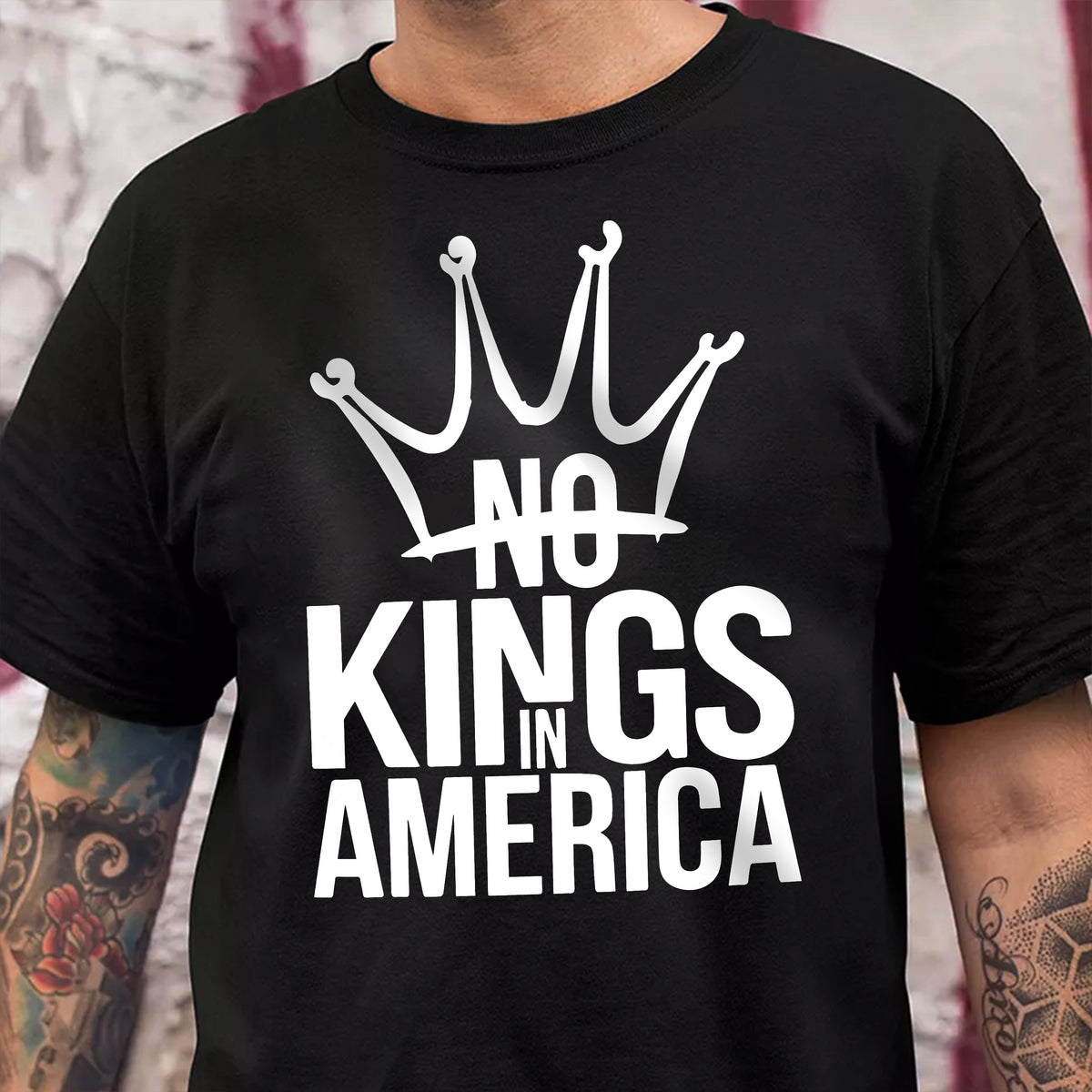 No Kings In America Dark Shirt