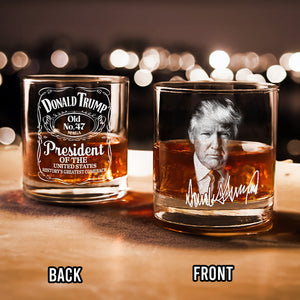 President Trump Sign Whiskey Glass N369 TH10 64111