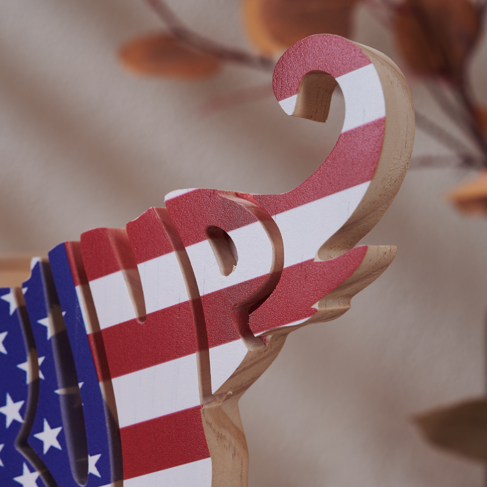 Donald Trump With US Flag Wood Sculpture HA75 62842